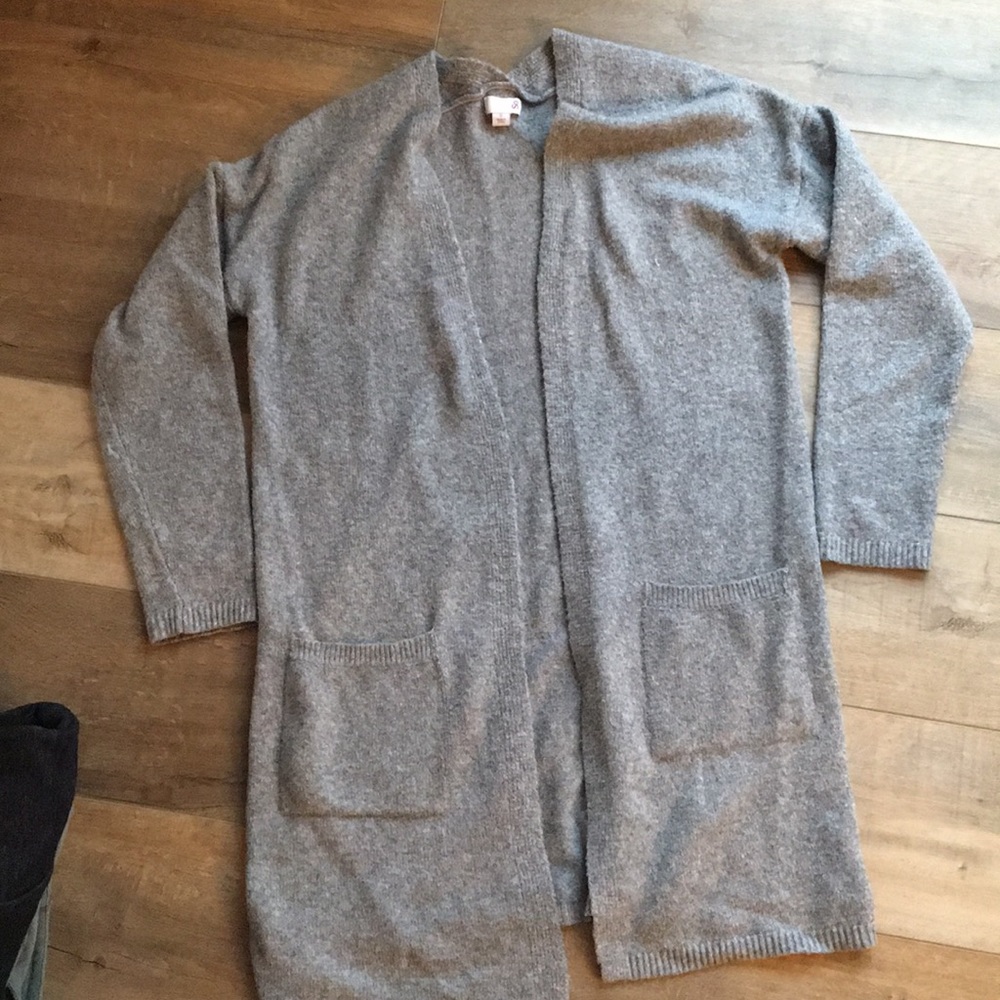 Grey cardigan